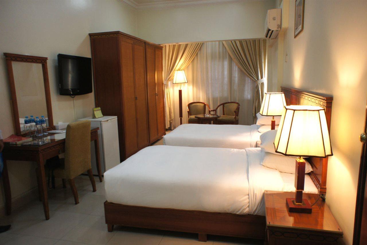 Al Muntazah Plaza Hotel Doha Exteriör bild