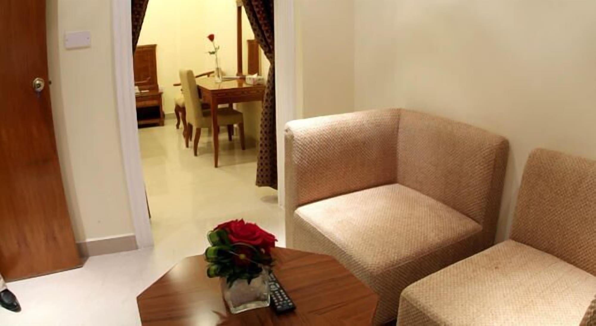 Al Muntazah Plaza Hotel Doha Exteriör bild