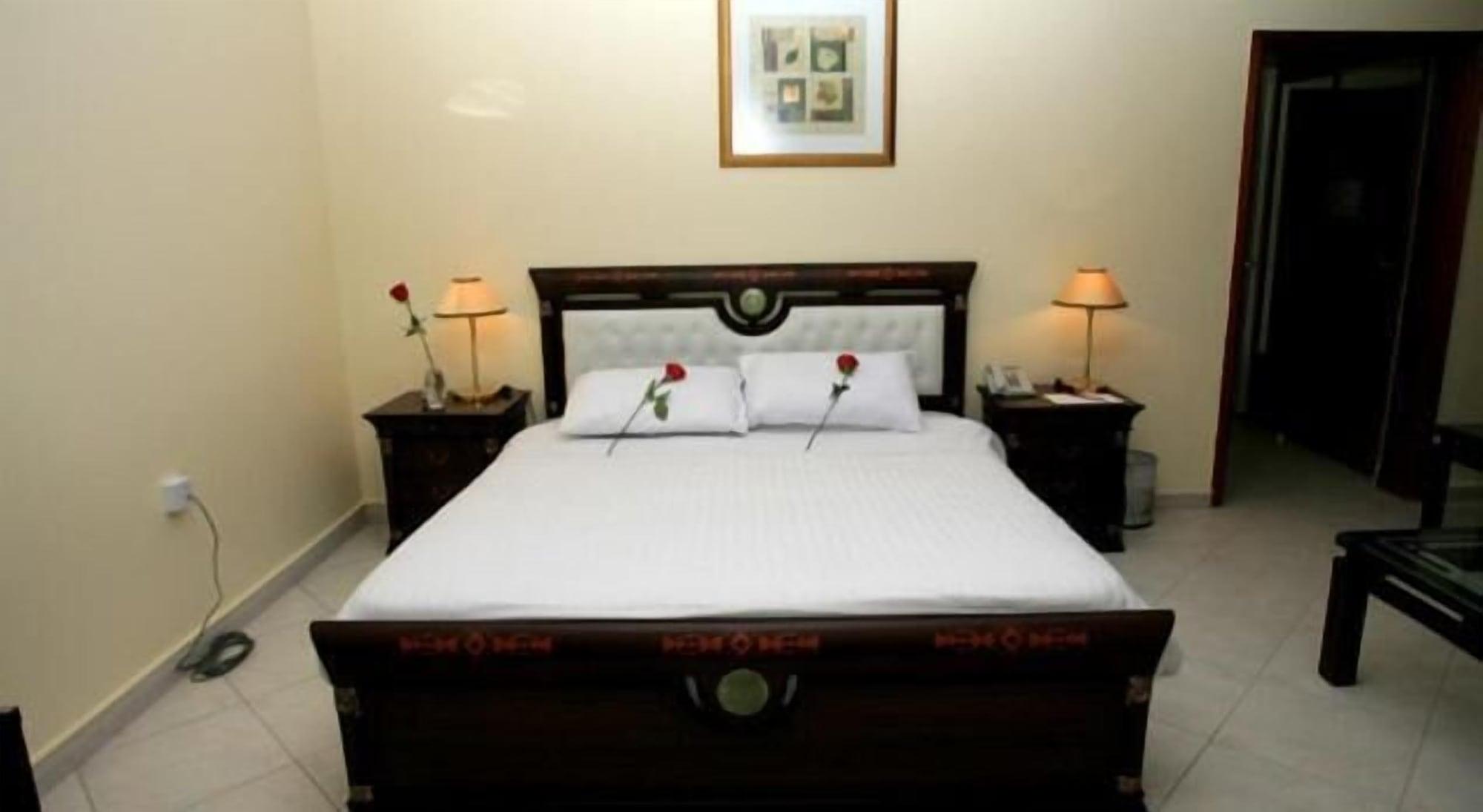 Al Muntazah Plaza Hotel Doha Exteriör bild