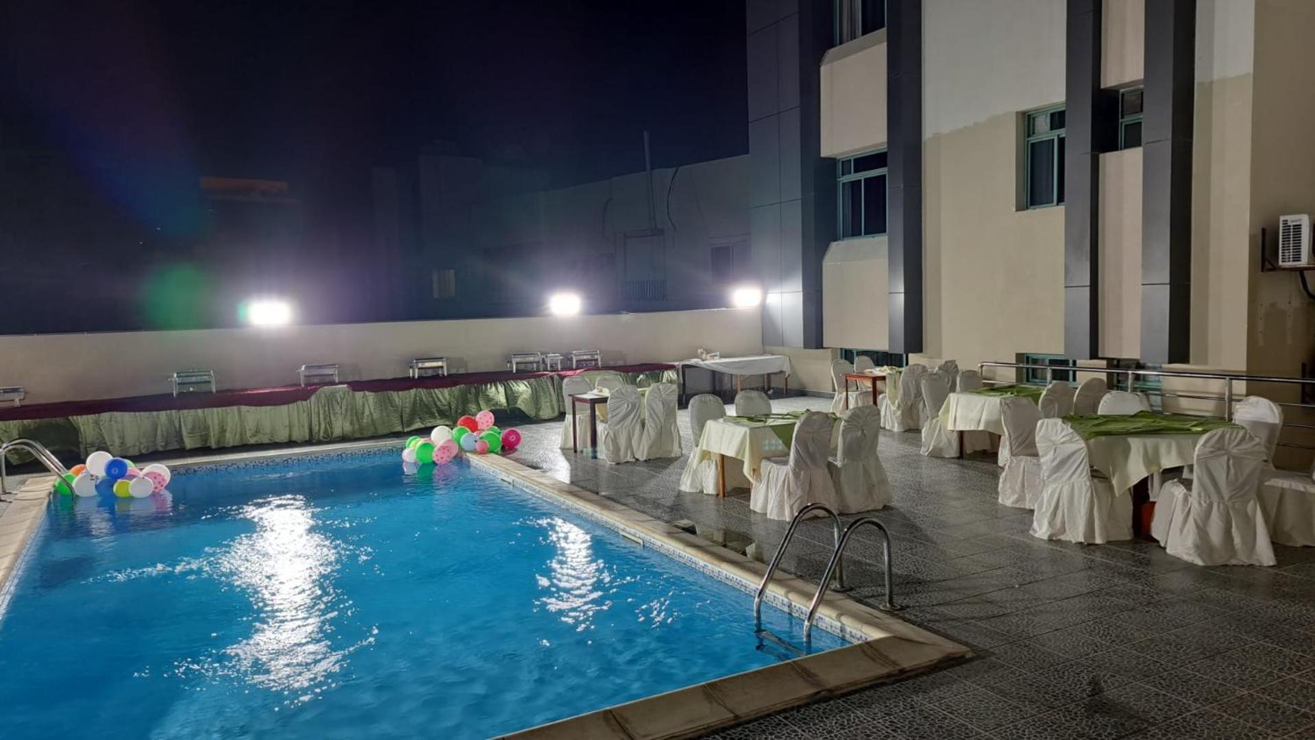 Al Muntazah Plaza Hotel Doha Exteriör bild