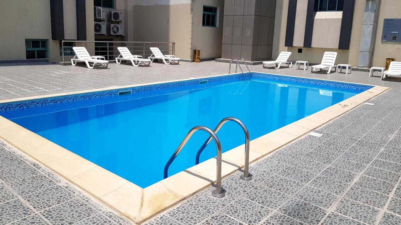Al Muntazah Plaza Hotel Doha Exteriör bild