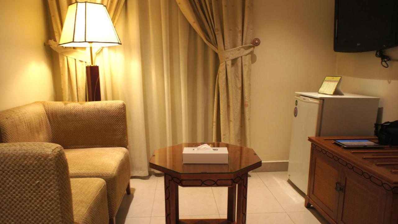 Al Muntazah Plaza Hotel Doha Exteriör bild