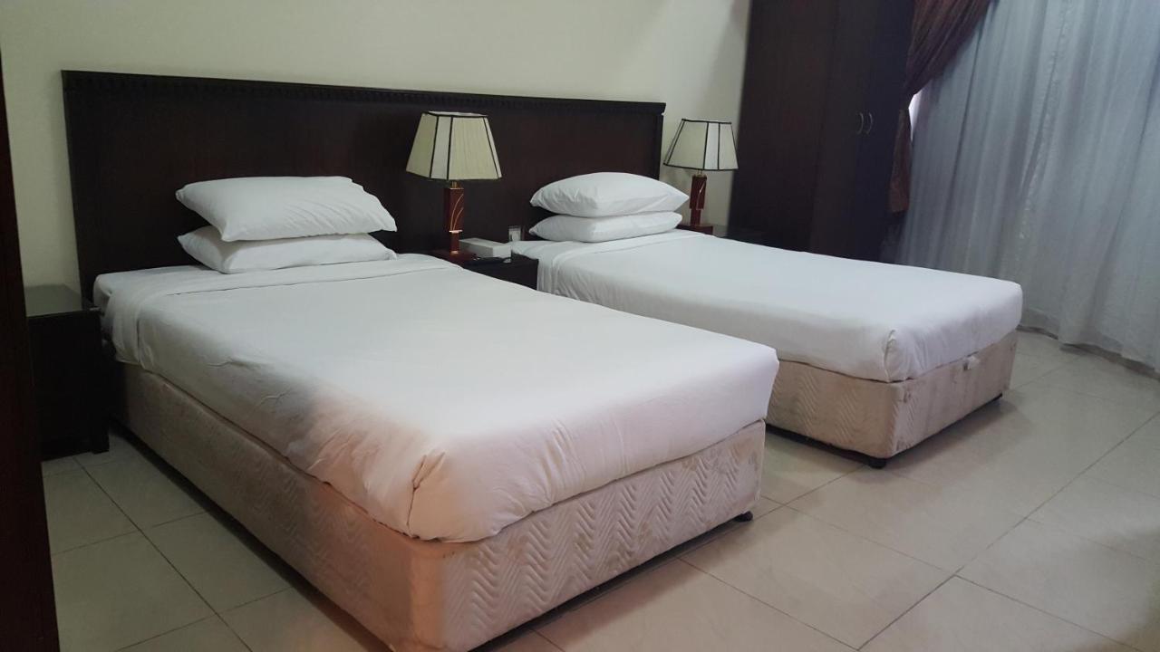 Al Muntazah Plaza Hotel Doha Exteriör bild